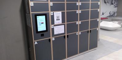 Lockers in a flat entrance